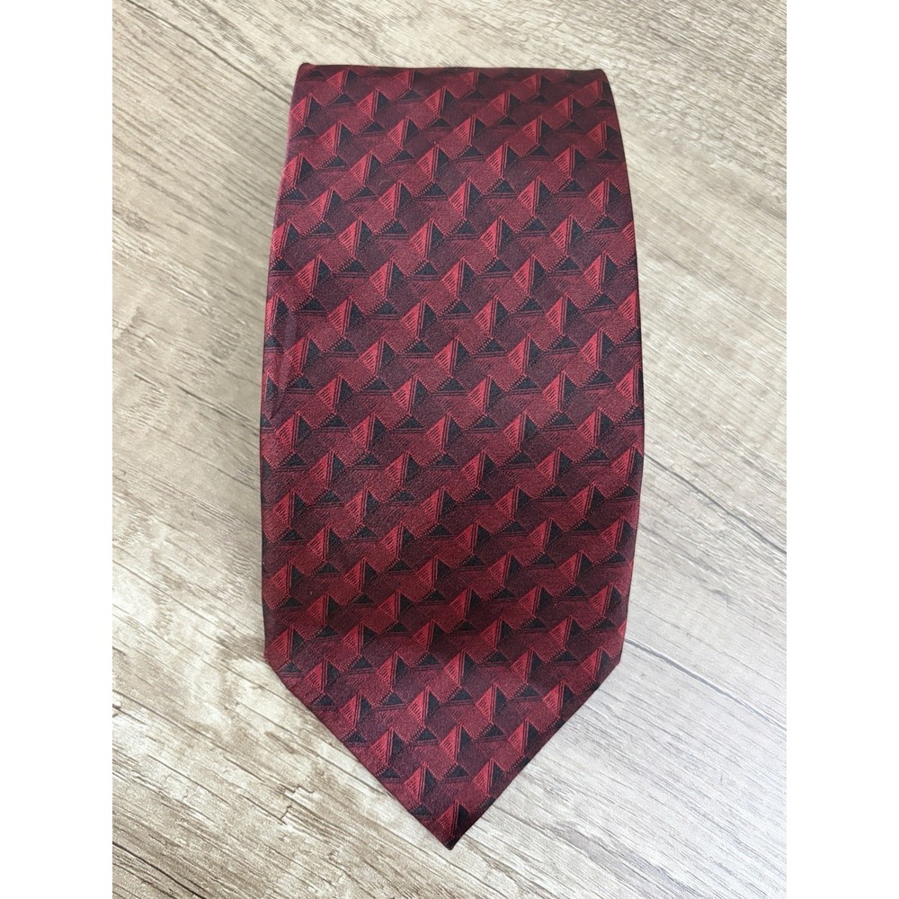 Stonehenge Men's Necktie 100% Silk Red Geometric Pattern 63"‎